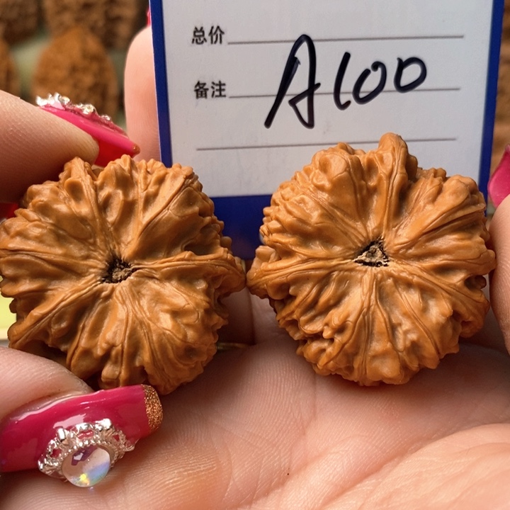 桃核吊坠玉龙粗筋三棱