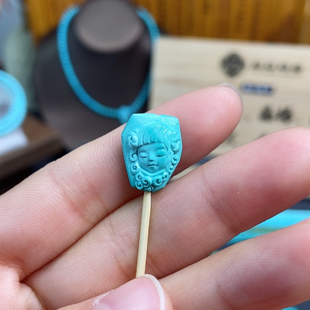 绿松石配饰未镶嵌