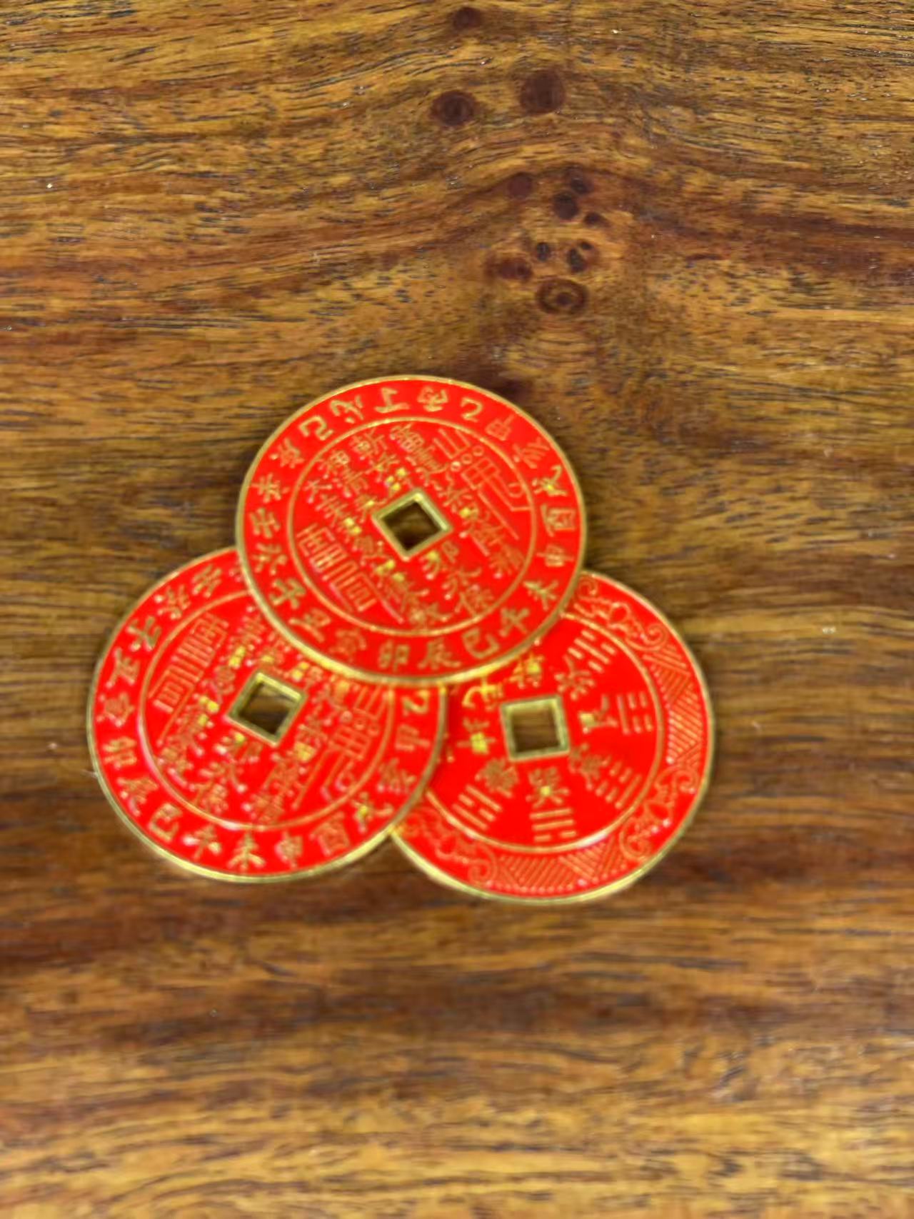 创意红色山鬼花钱钥匙扣sg