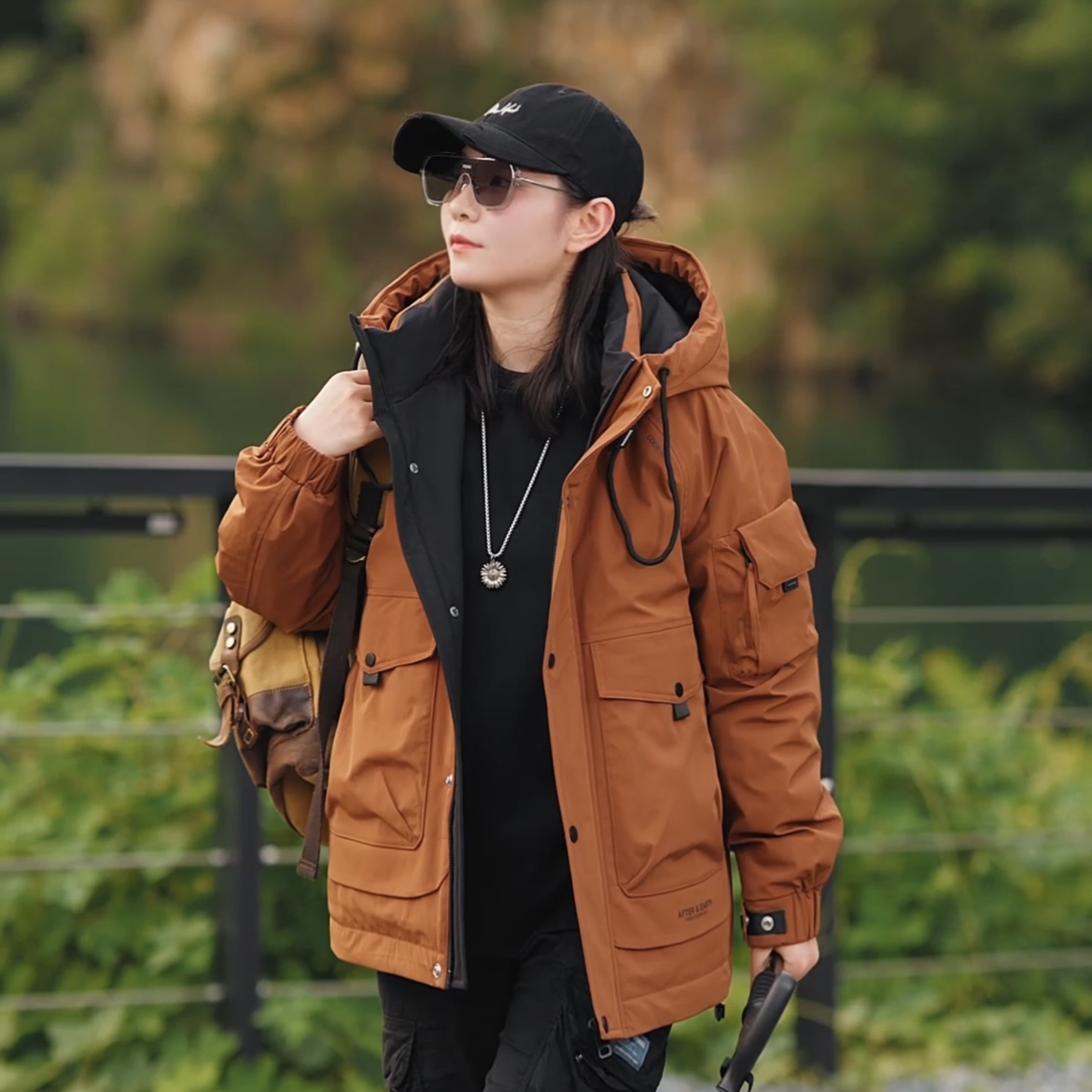 【羽绒服】2025新款5502山系重工连帽多口袋羽绒服