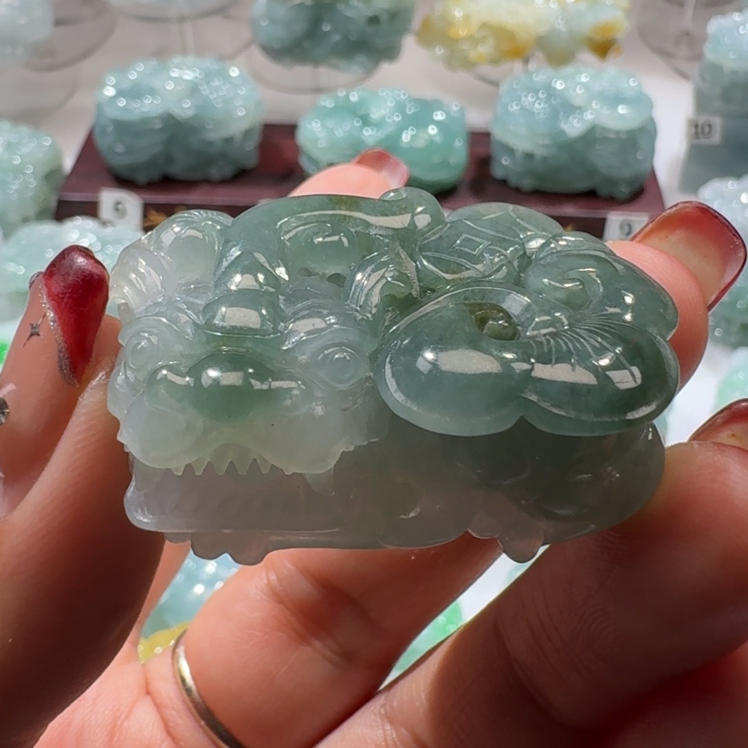 定制翡翠未镶嵌貔貅