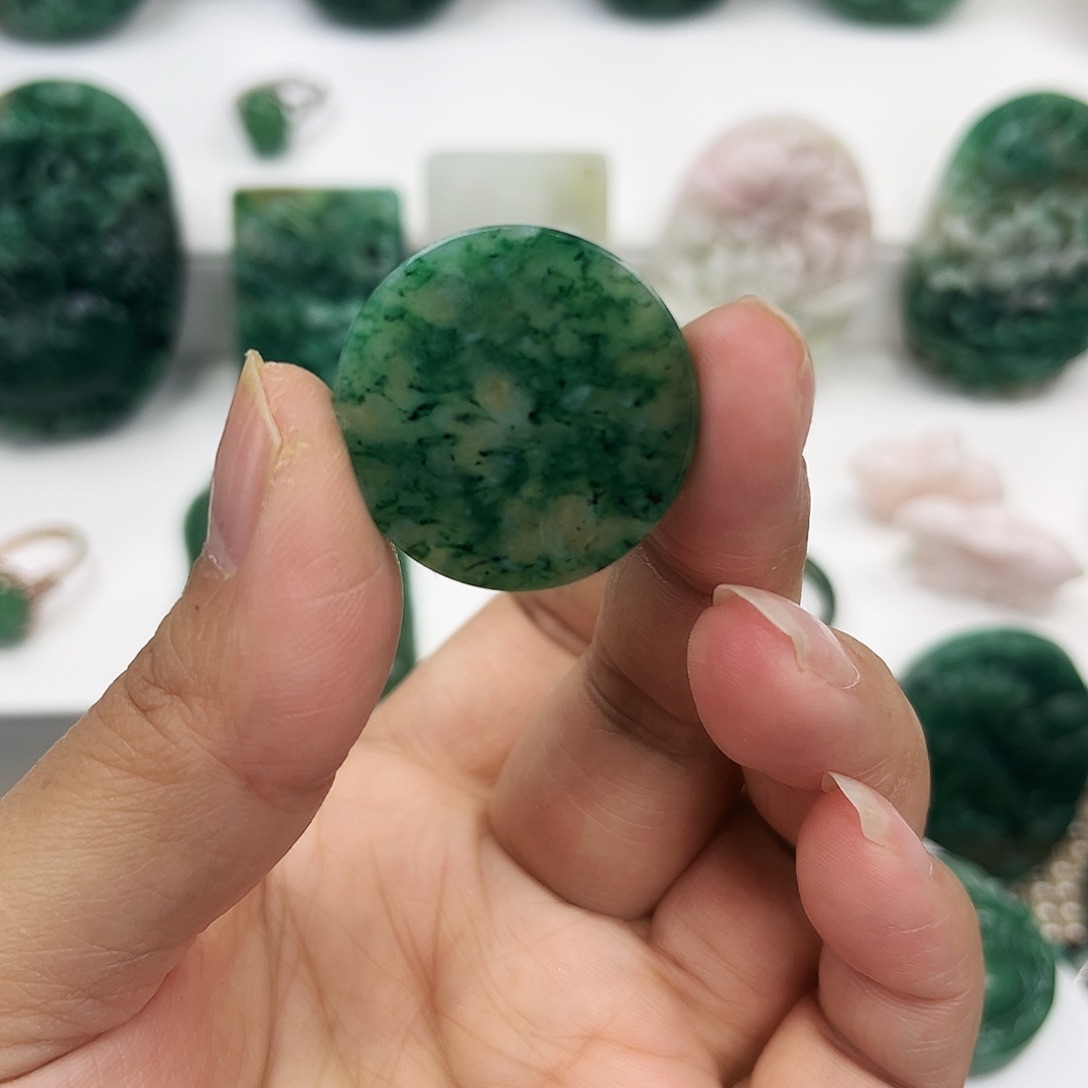 独山玉颈饰未镶嵌笑*丫