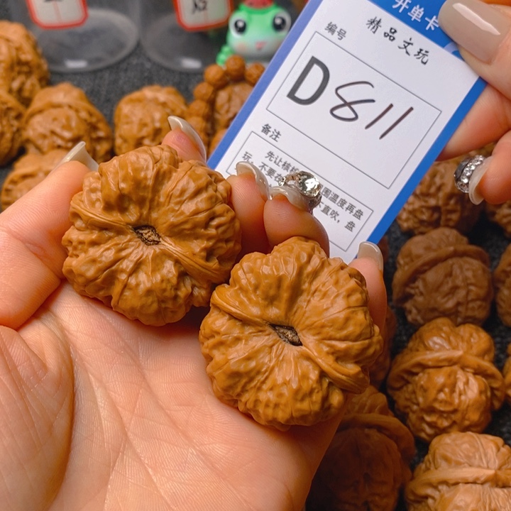 把件文玩核桃钉**频蛤蟆