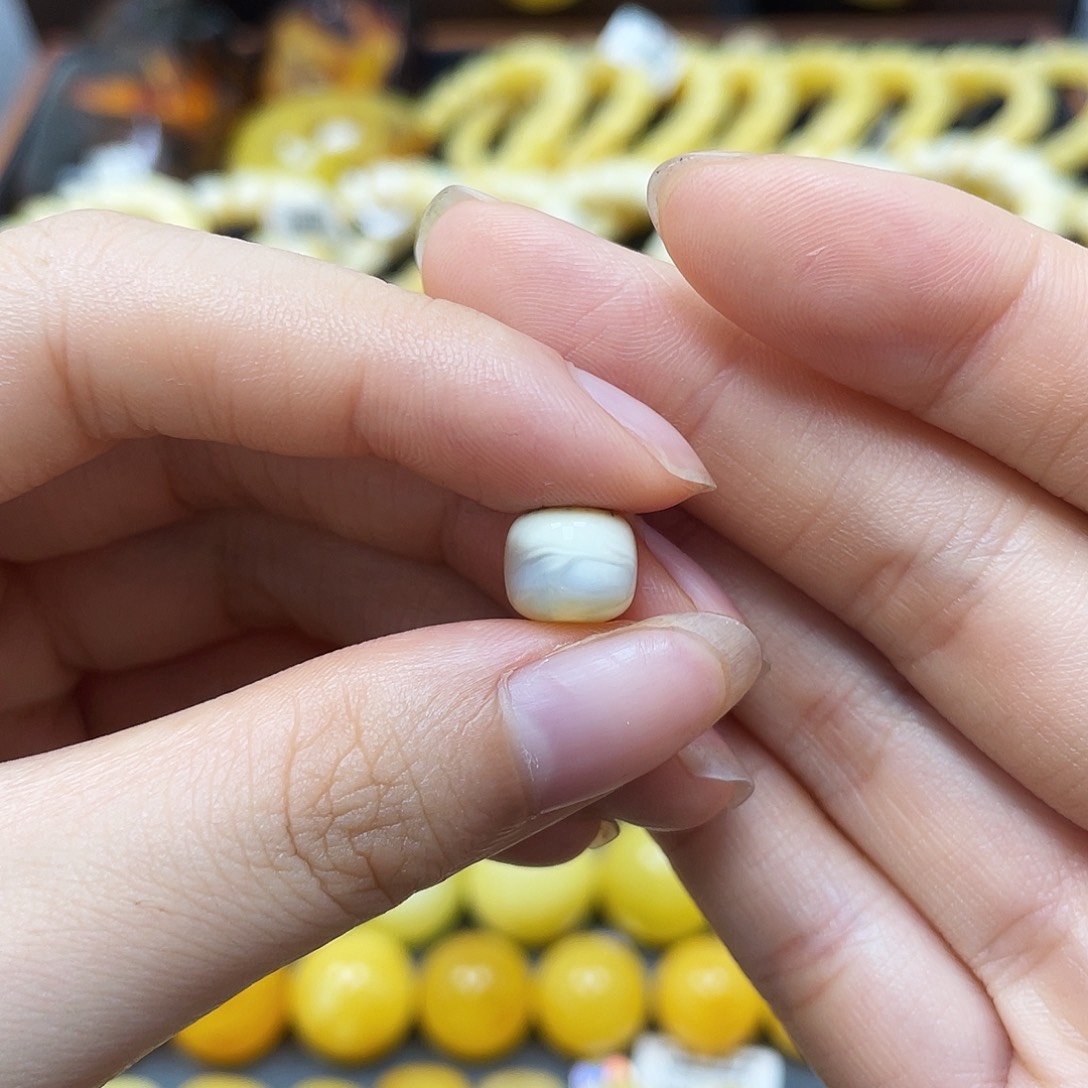 未镶嵌蜜蜡裸石老型9✖️7.8mm瑕