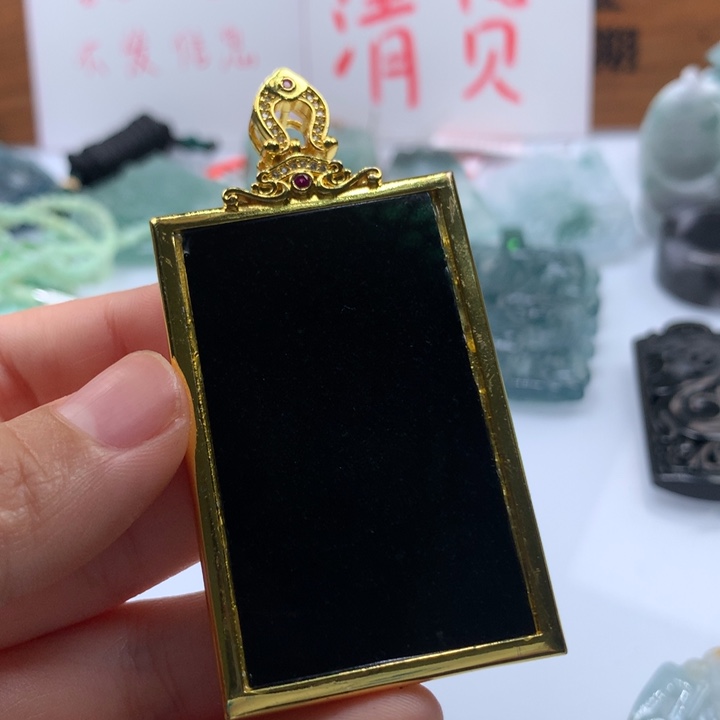 翡翠颈饰未镶嵌保真天然A货翡翠