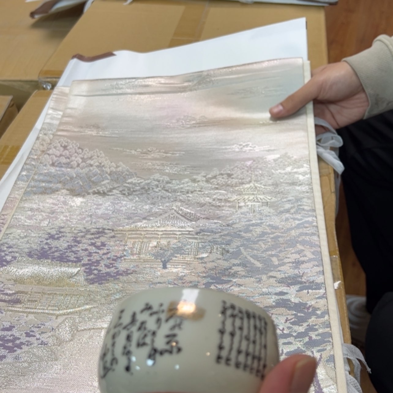 【闪购商品】冬**格陶瓷马克杯带盖勺