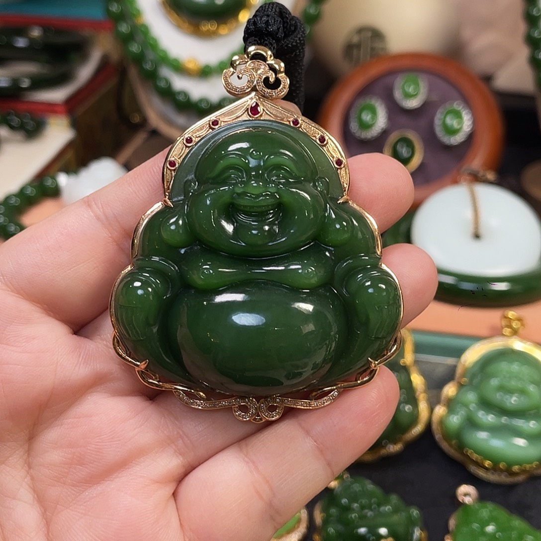 和田玉（碧玉）18K金镶嵌颈饰帝王绿佛公51