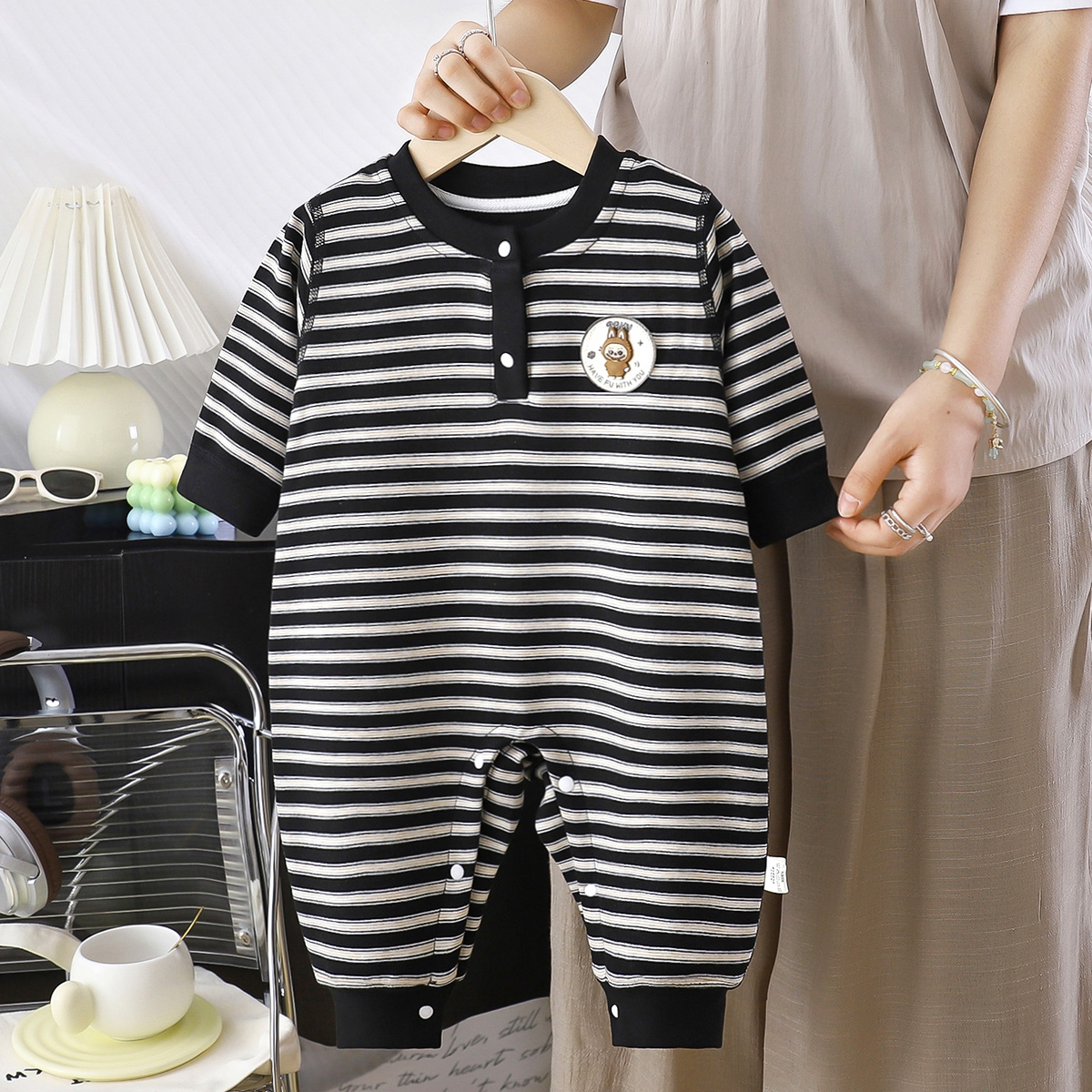 （羊毛蚕丝）婴幼儿秋冬新款无骨条纹连体衣宝宝哈衣外出家居爬服