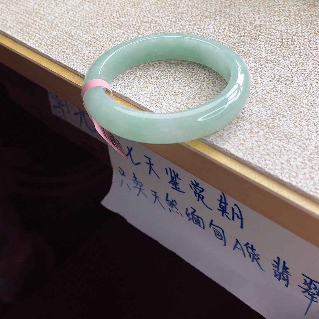 翡翠未镶嵌手镯手镯