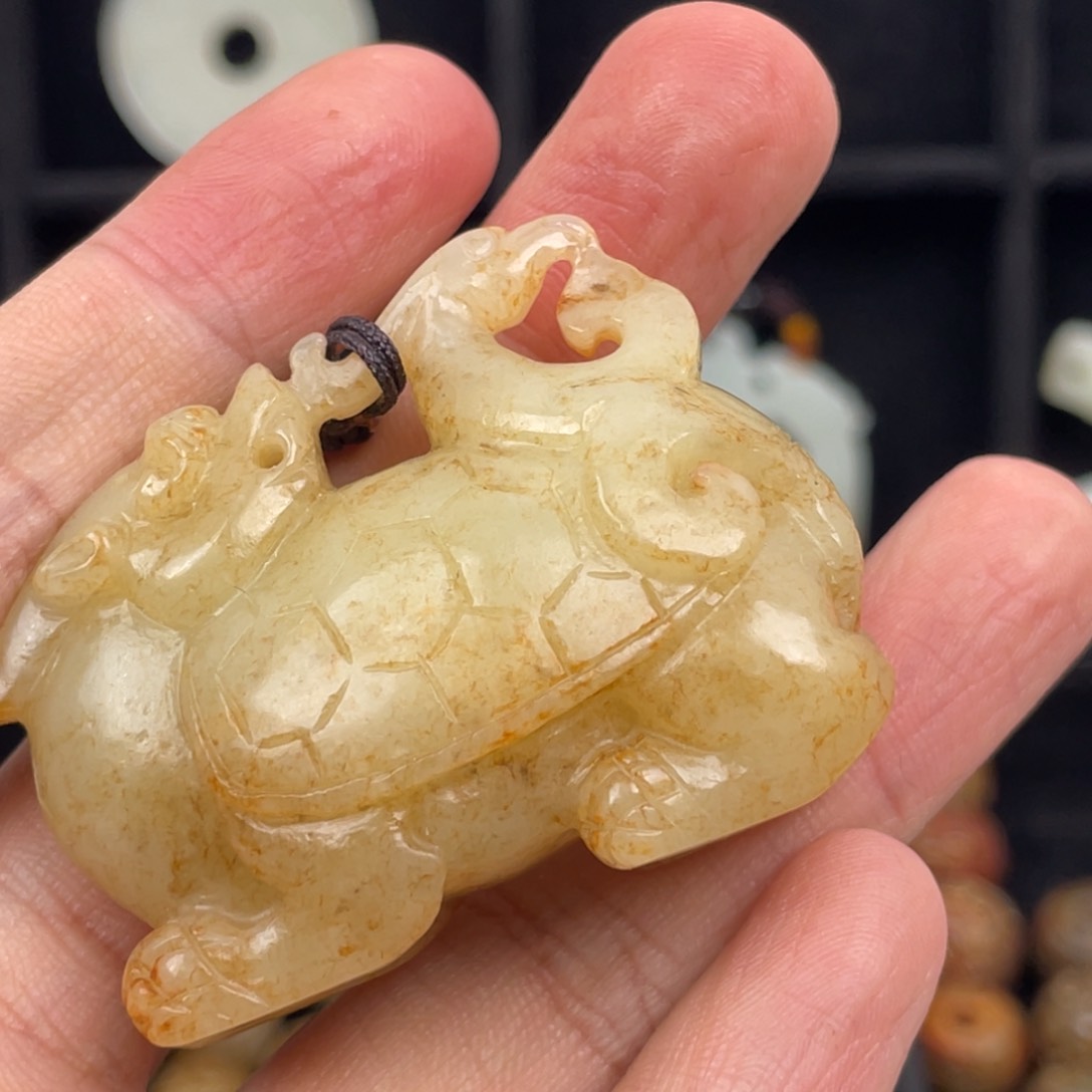 和田玉（糖玉）颈饰未镶嵌兵*