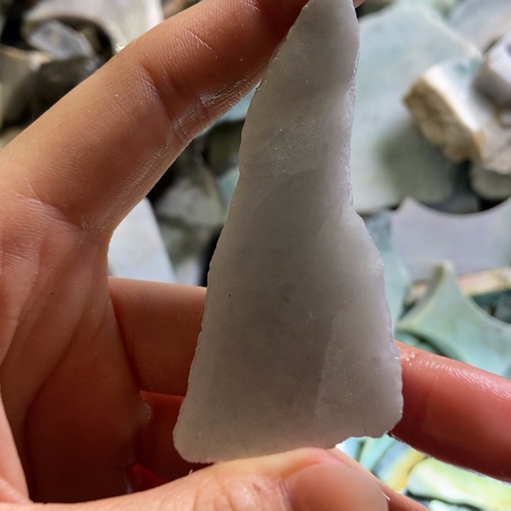 翡翠颈饰未镶嵌天然翡翠