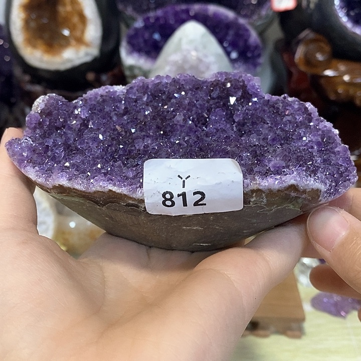 未镶嵌水晶大型摆件（非配饰）