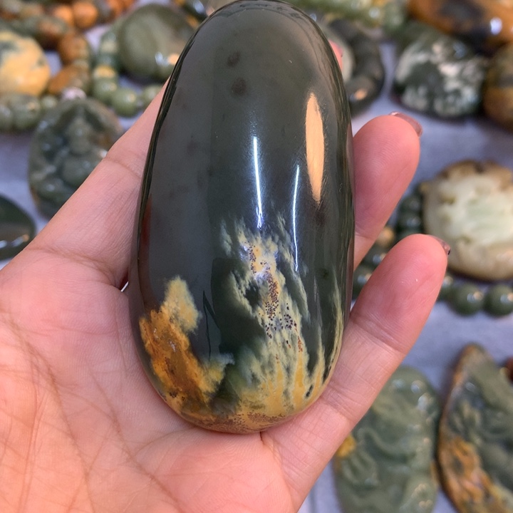 瓶***逢岫岩河磨玉（透闪石质玉）未镶嵌把件