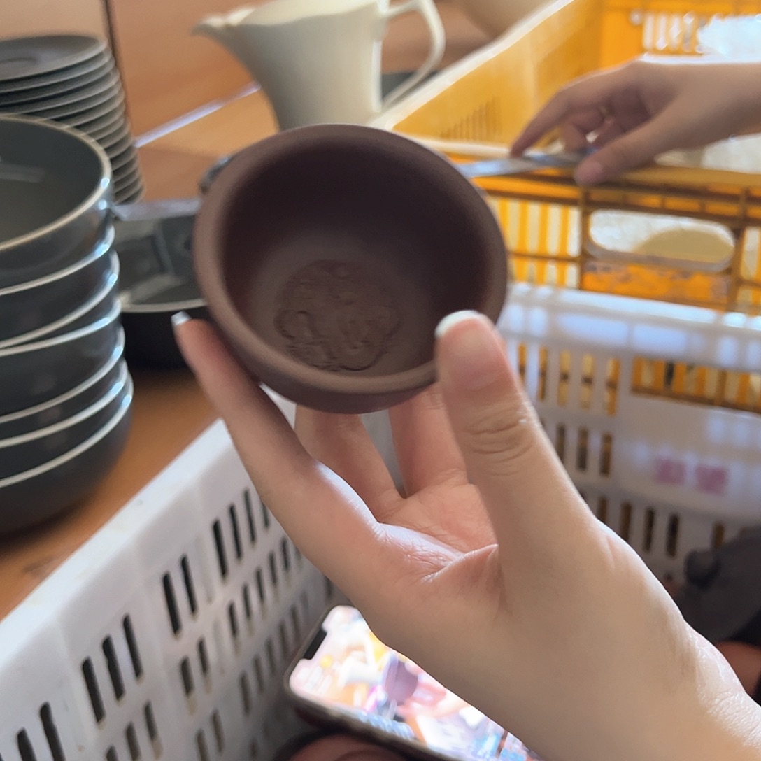 新骨瓷081微瑕龙图紫砂杯