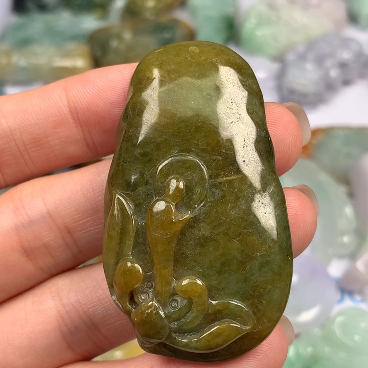 翡翠未镶嵌颈饰翡翠
