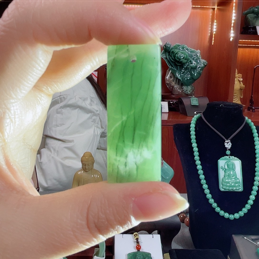 石英质玉颈饰未镶嵌