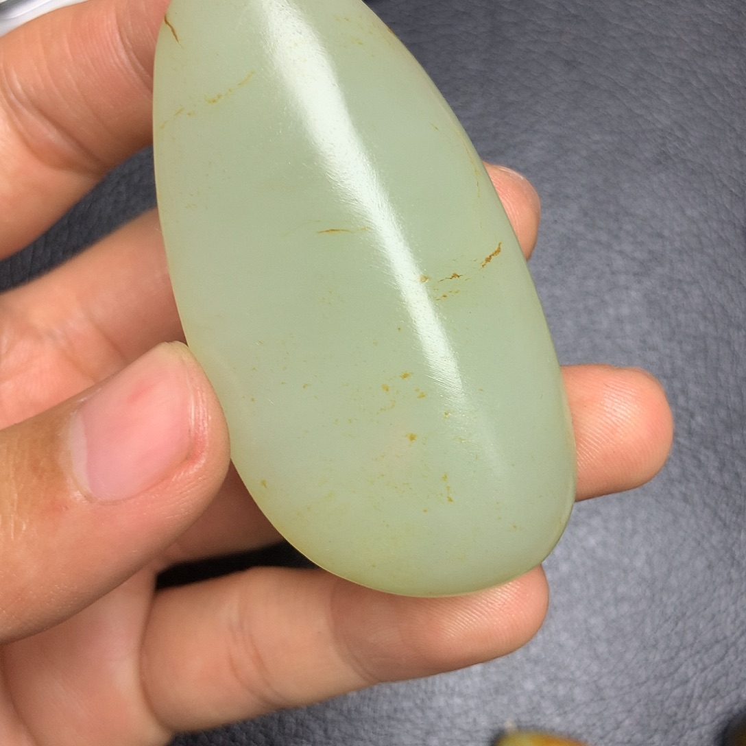 大***7和田玉未镶嵌摆件