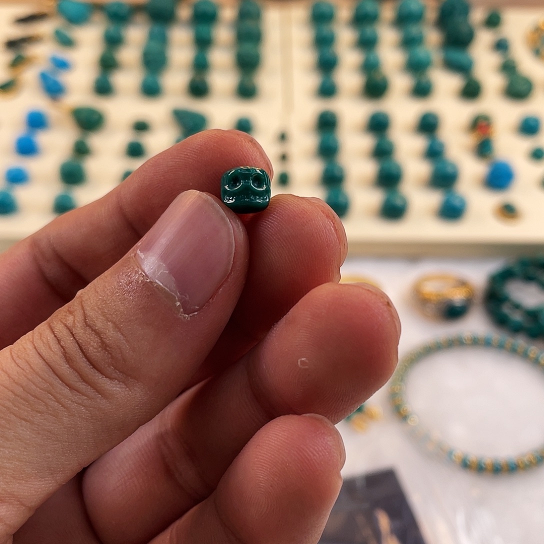 绿松石未镶嵌耳饰