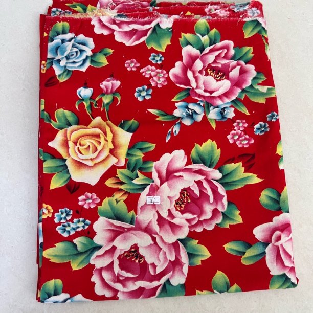 东北大花布纯棉布头斜纹布适合多种用途布料红色印花100%全棉