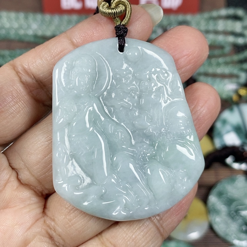 【闪购商品】翡翠颈饰未镶嵌玉吊坠翡翠玉山水自在观音