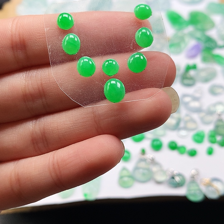 翡翠未镶嵌吊坠(不含链)一手