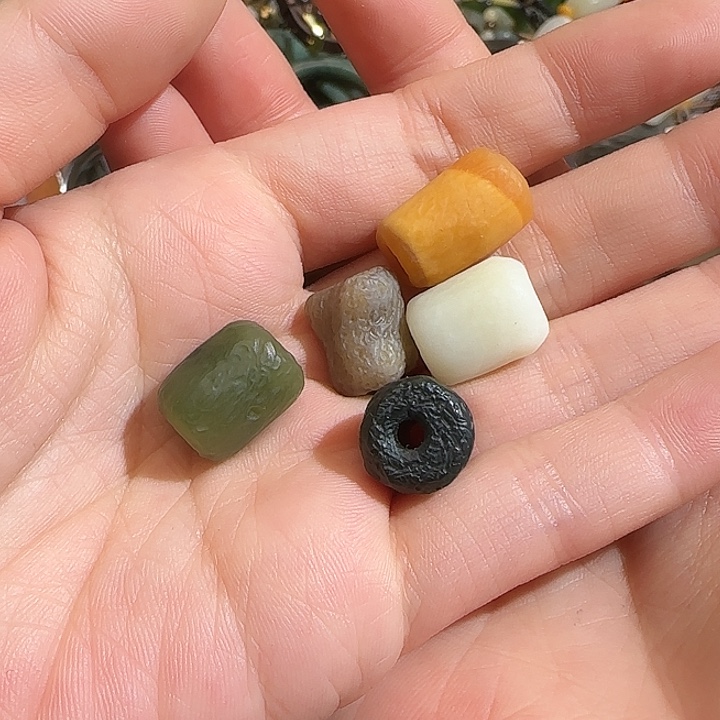 和田玉珠子未镶嵌小*