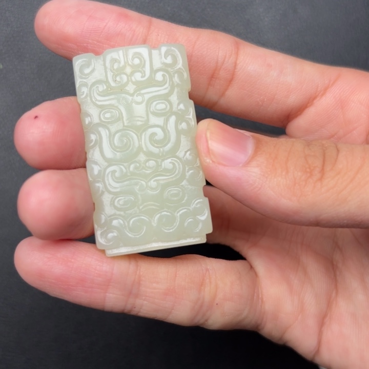 非***8和田玉未镶嵌颈饰