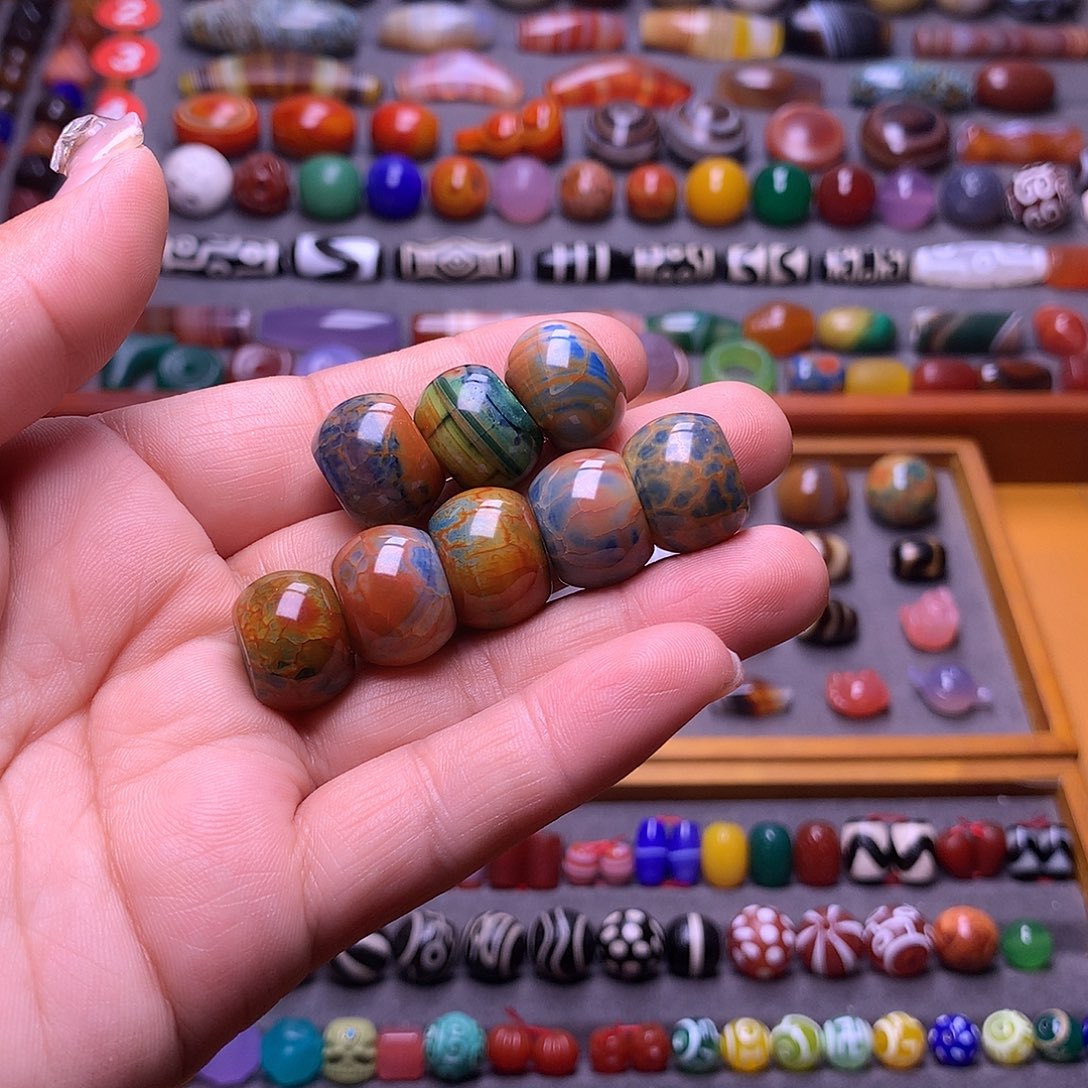 彼***、玛瑙/玉髓未镶嵌颈饰