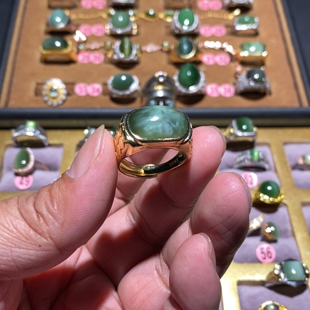 和田玉（碧玉）戒指未镶嵌