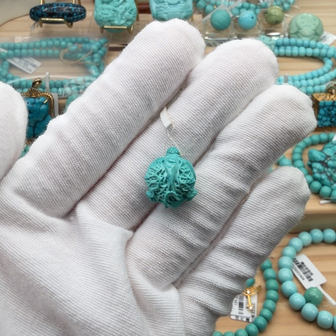 绿松石未镶嵌珠宝奇石