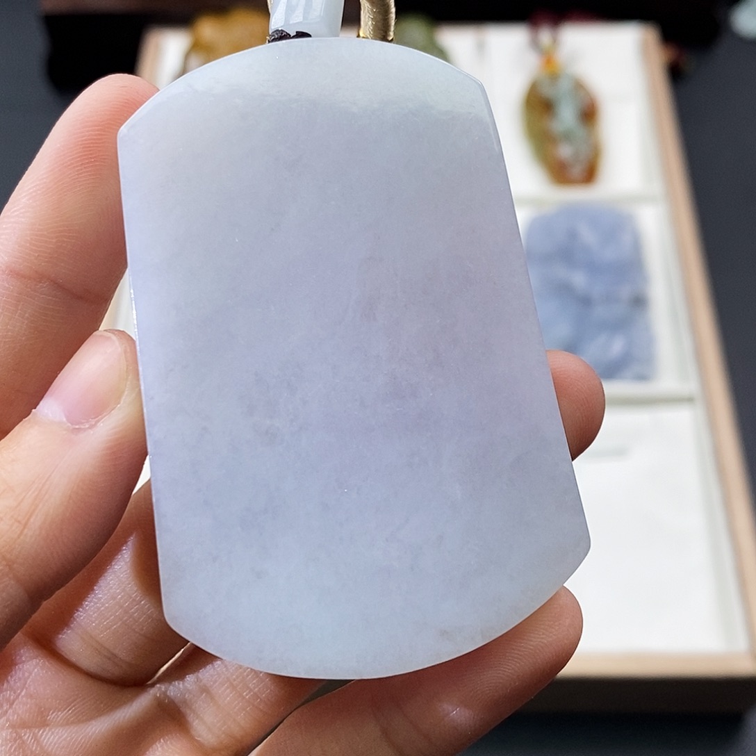 丹***翡翠未镶嵌颈饰缅甸翡翠a货