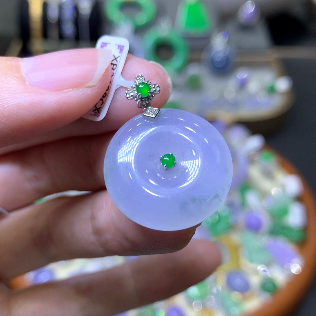 【闪购商品】翡翠颈饰18K金镶嵌翡翠吊坠项链