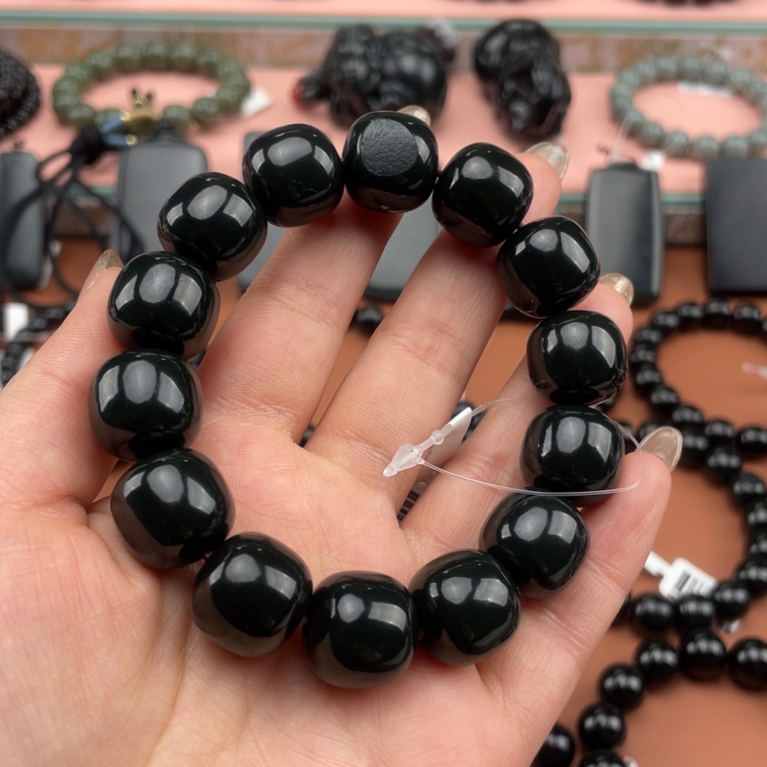 8***离和田玉未镶嵌手链