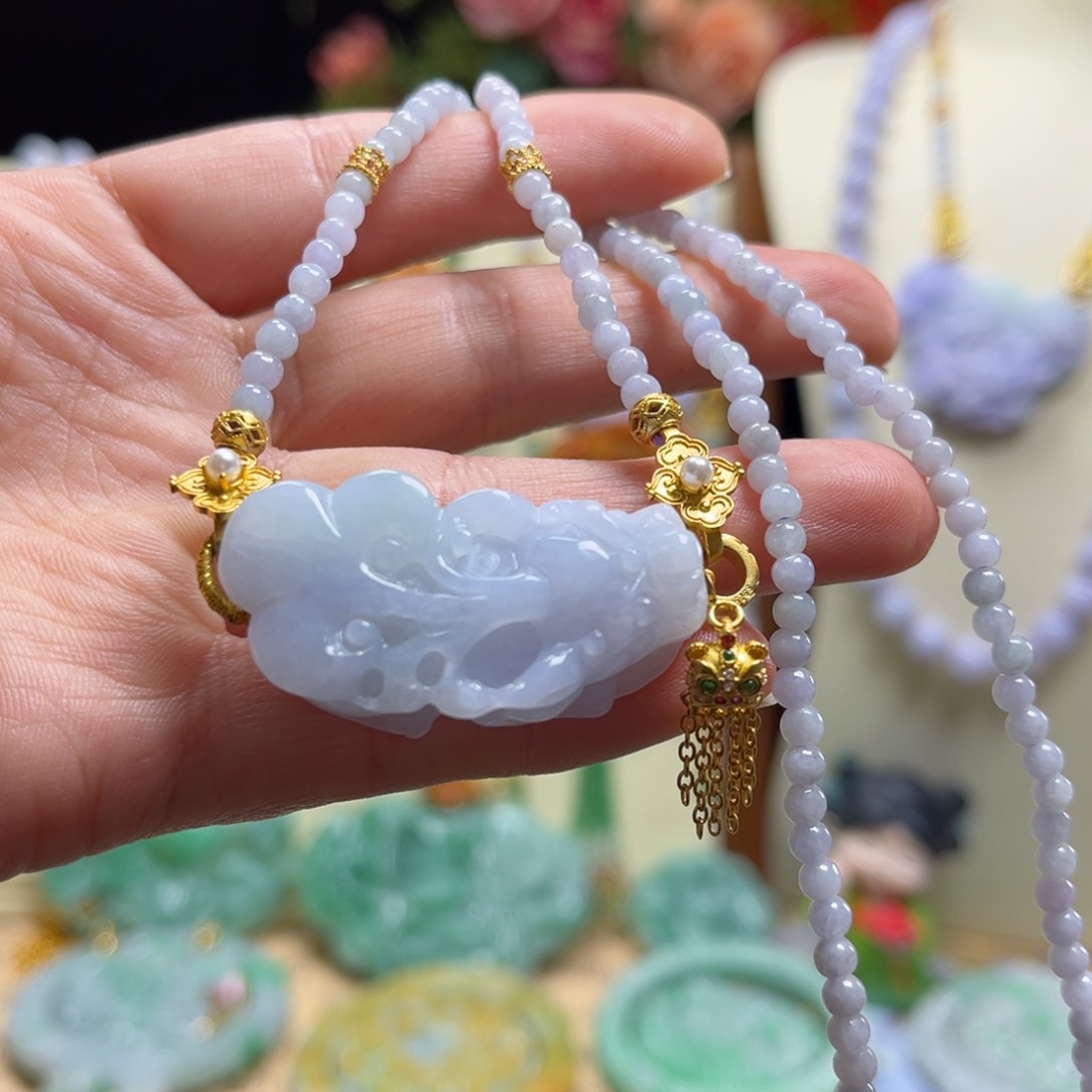 翡翠颈饰未镶嵌天然翡翠