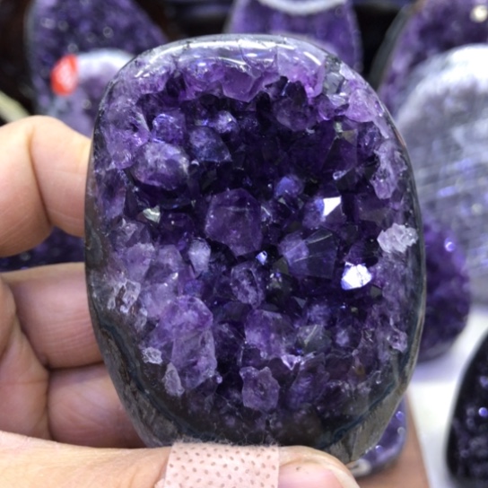 紫晶天然水晶摆件未镶嵌