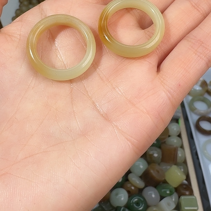 和田玉（糖玉）未镶嵌戒指18.5内径