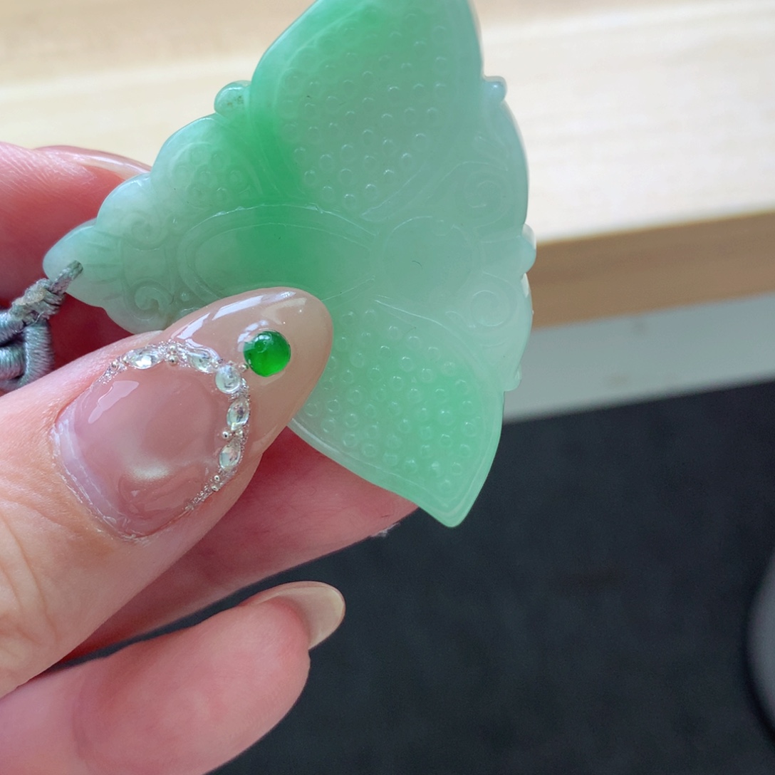 翡翠未镶嵌颈饰吊坠