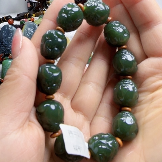 和田玉颈饰未镶嵌