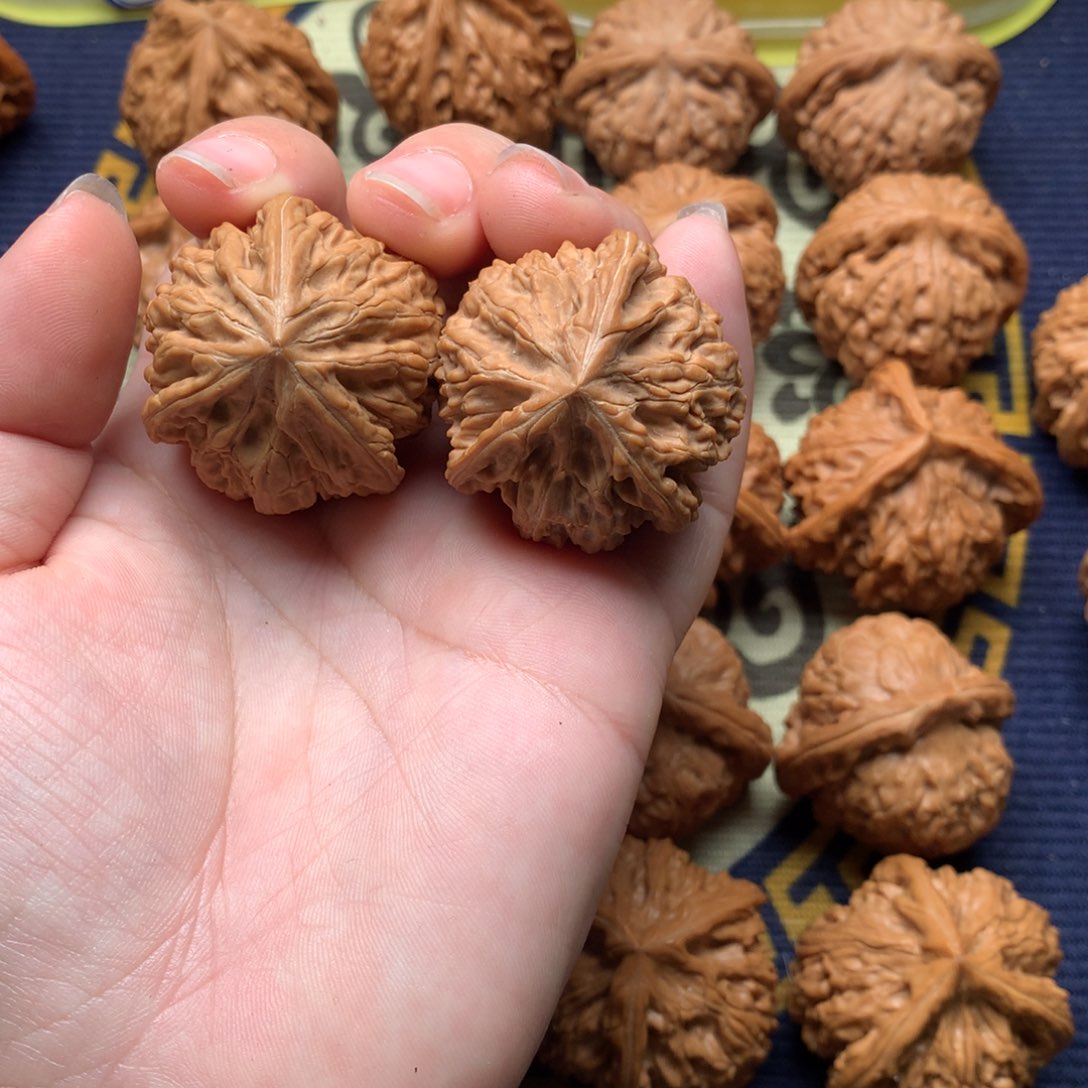 文玩核桃吊坠文山34