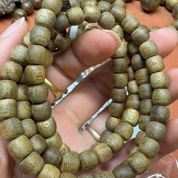 大叶紫檀（黑酸枝木类）
