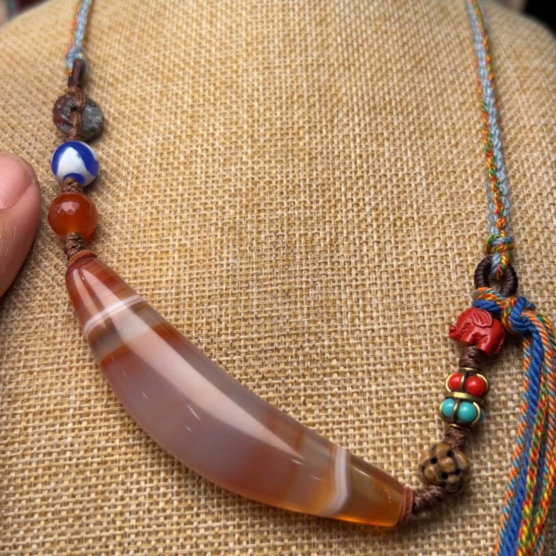 玛瑙/玉髓颈饰未镶嵌