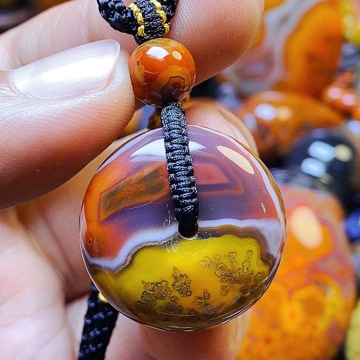 玛瑙/玉髓颈饰未镶嵌