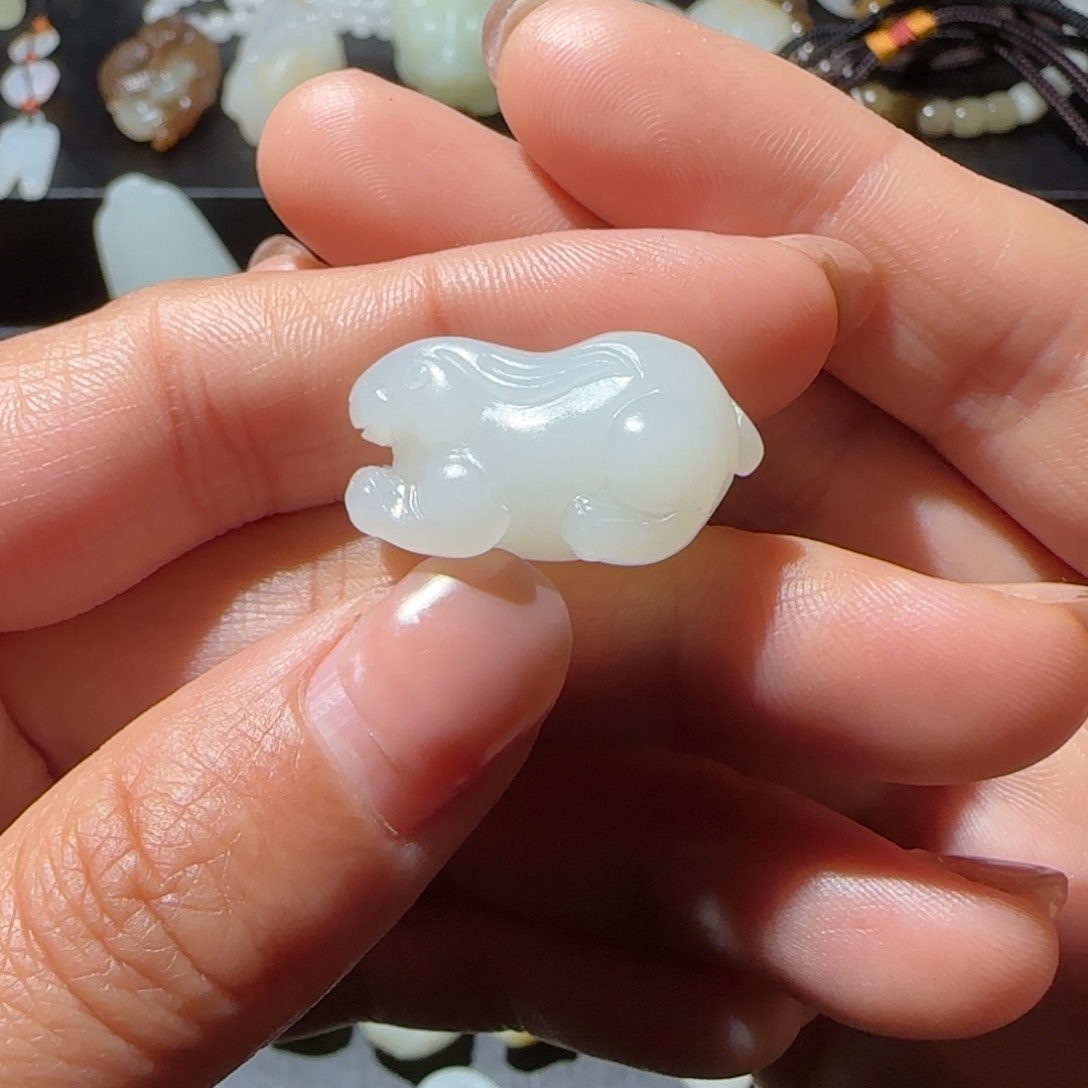 和田玉颈饰未镶嵌风**顺