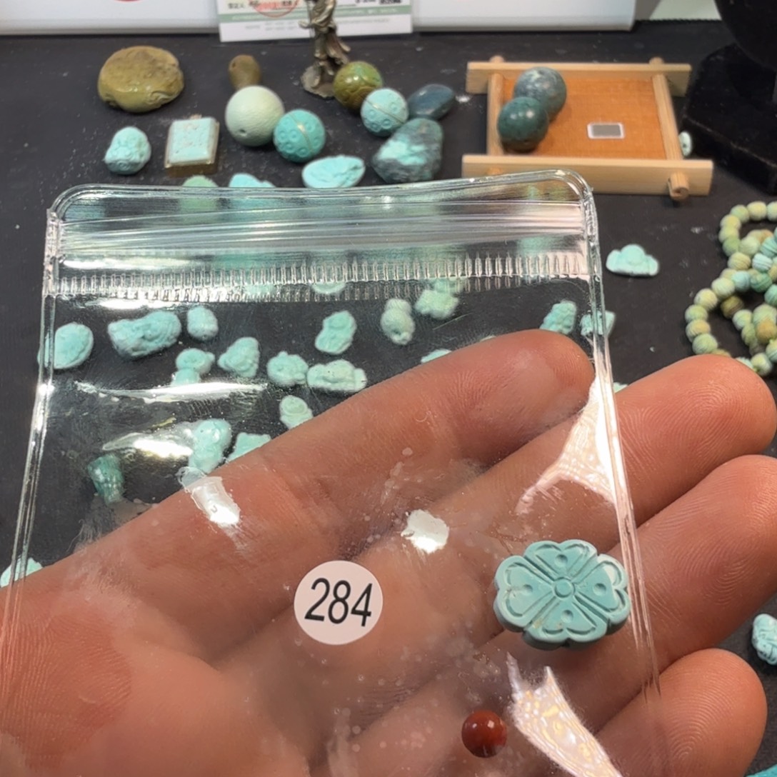 南红玛瑙未镶嵌珠宝奇石