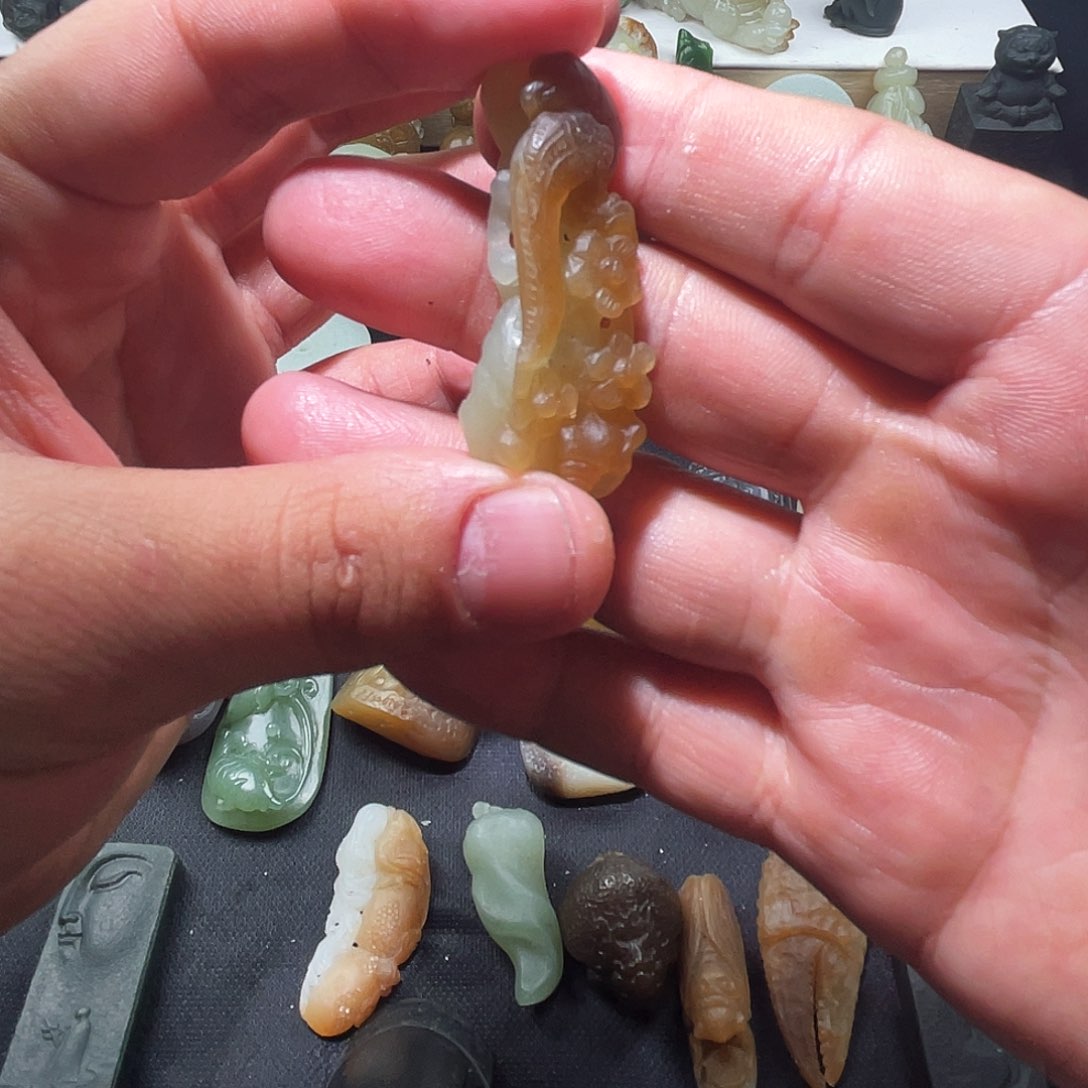 和田玉颈饰未镶嵌