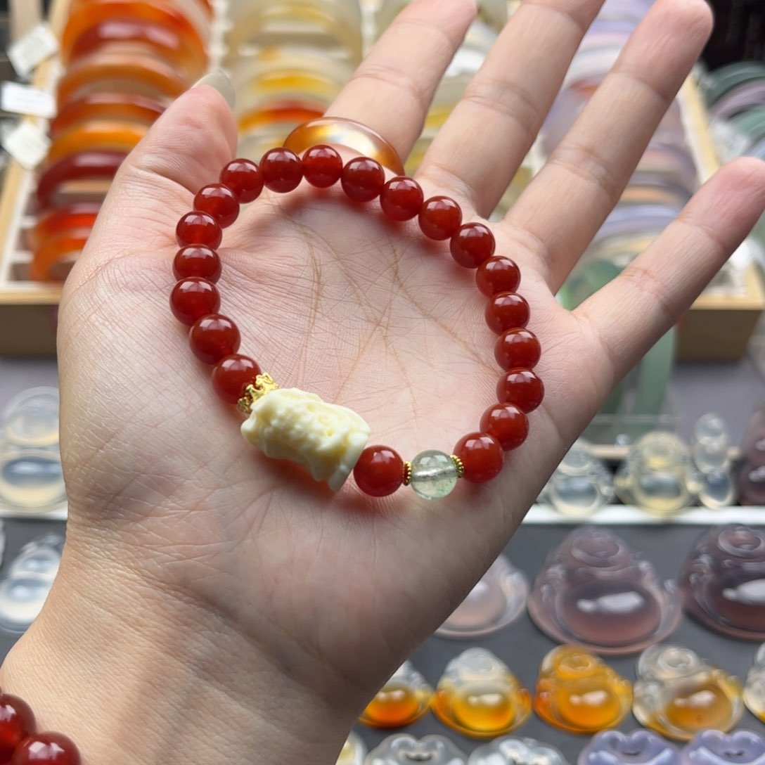 玛瑙/玉髓手镯未镶嵌