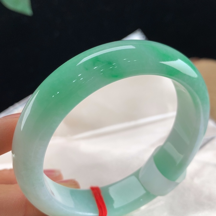 翡翠手镯未镶嵌111-1013