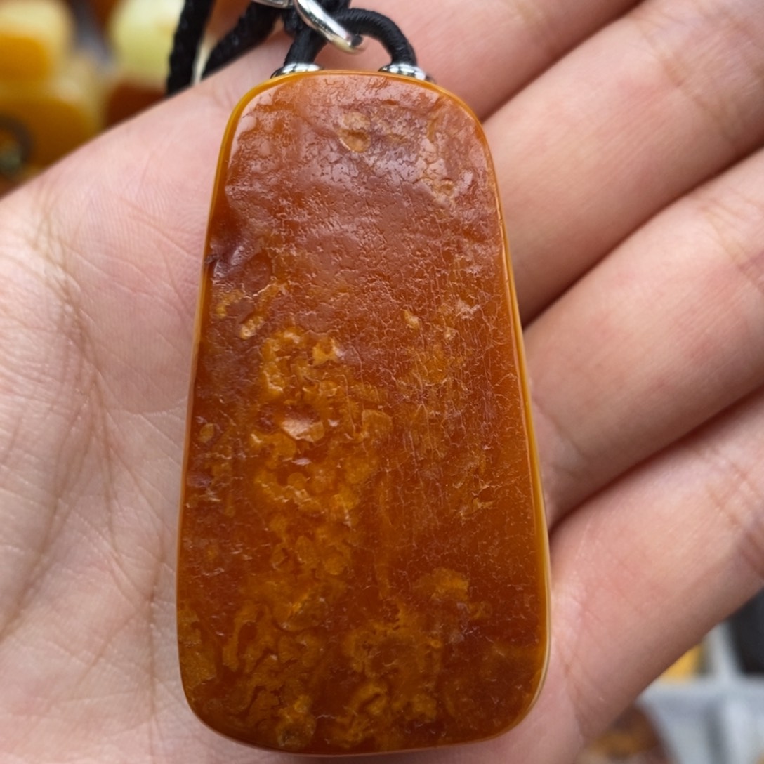 琥珀吊坠(赠链)未镶嵌