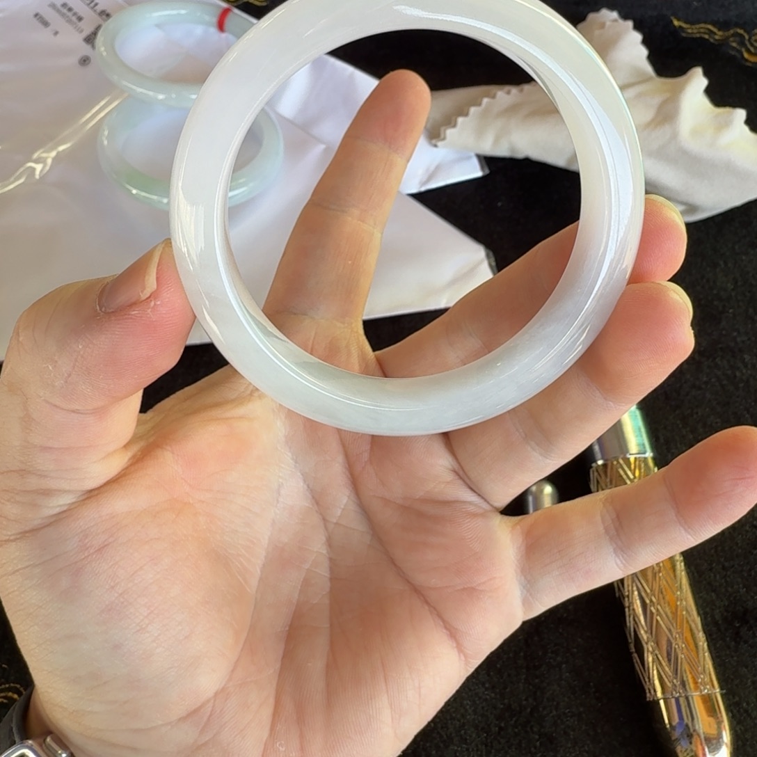 翡翠未镶嵌手镯翡翠手镯