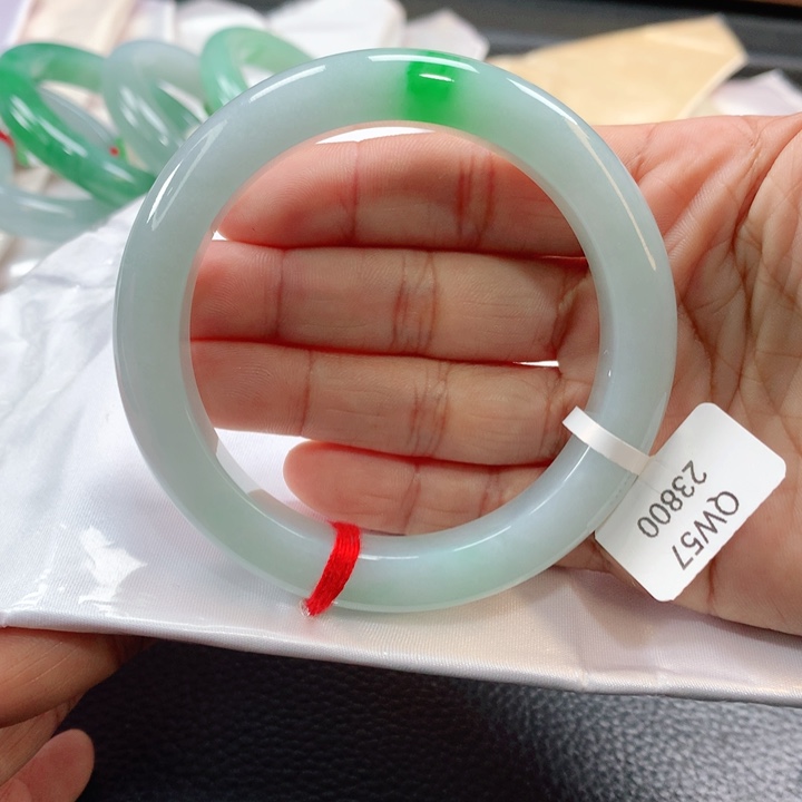 翡翠手镯未镶嵌57585758